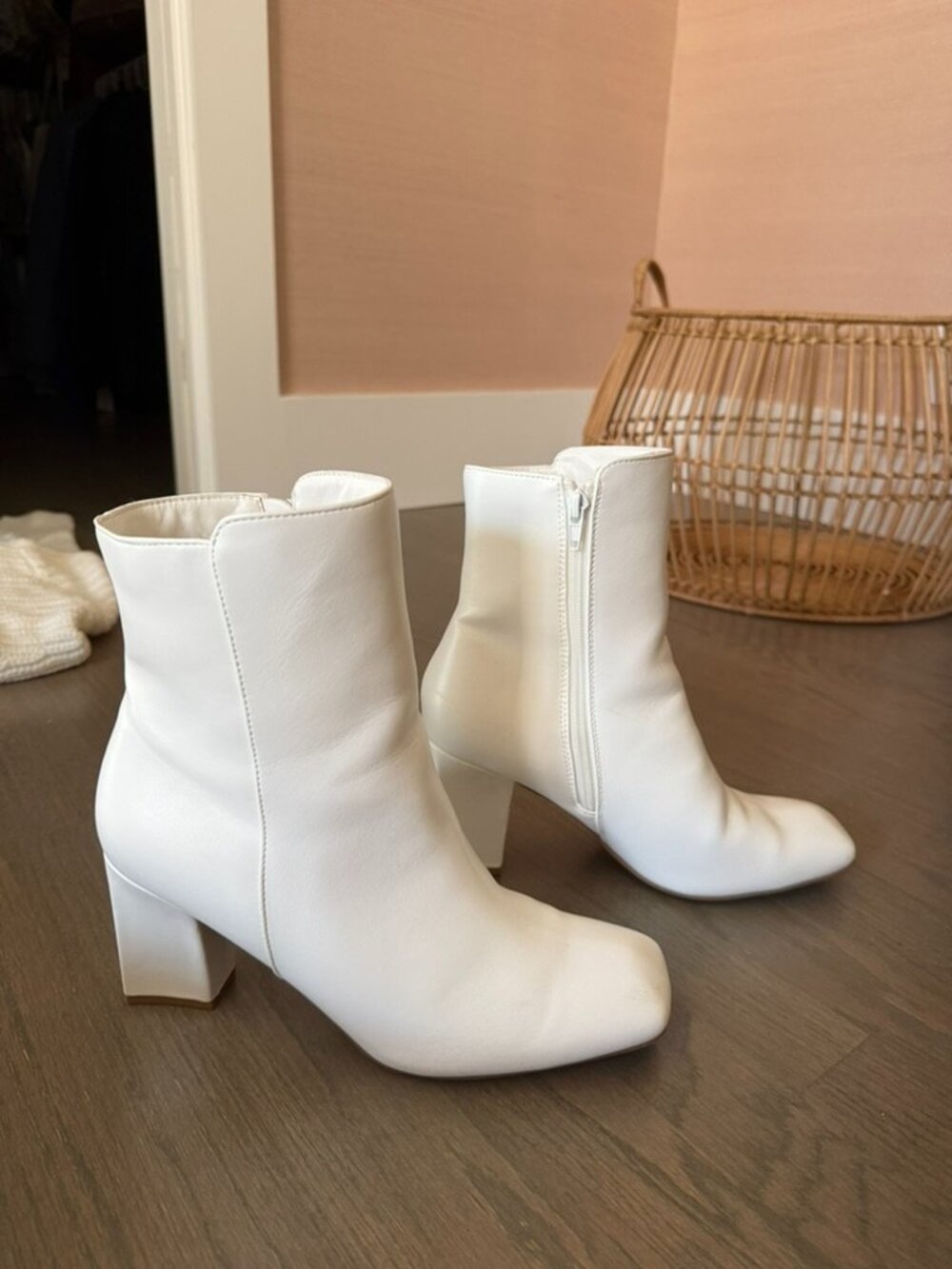 Misort White Ankle Boots Block Heel Size 10